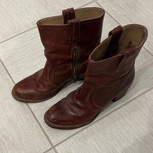 Women’s Frye boots